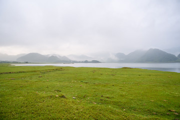 以公司名义买30万的车省多少？