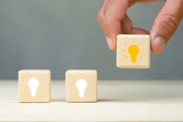 梦见大海水浪滚滚而来