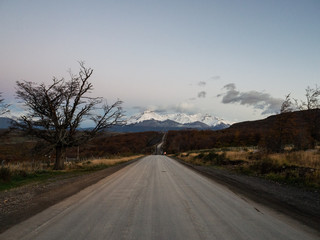 旧地板打磨翻新怎么做 地板翻新注意事项