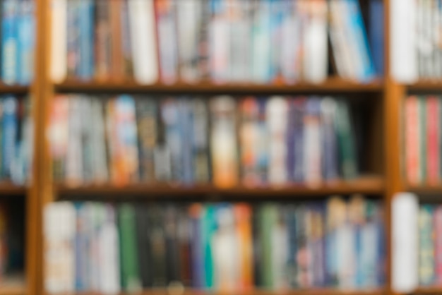 沈阳有KTV招聘男服务生么？