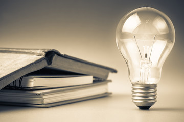 男人为什么喜欢贬低自己的老婆？